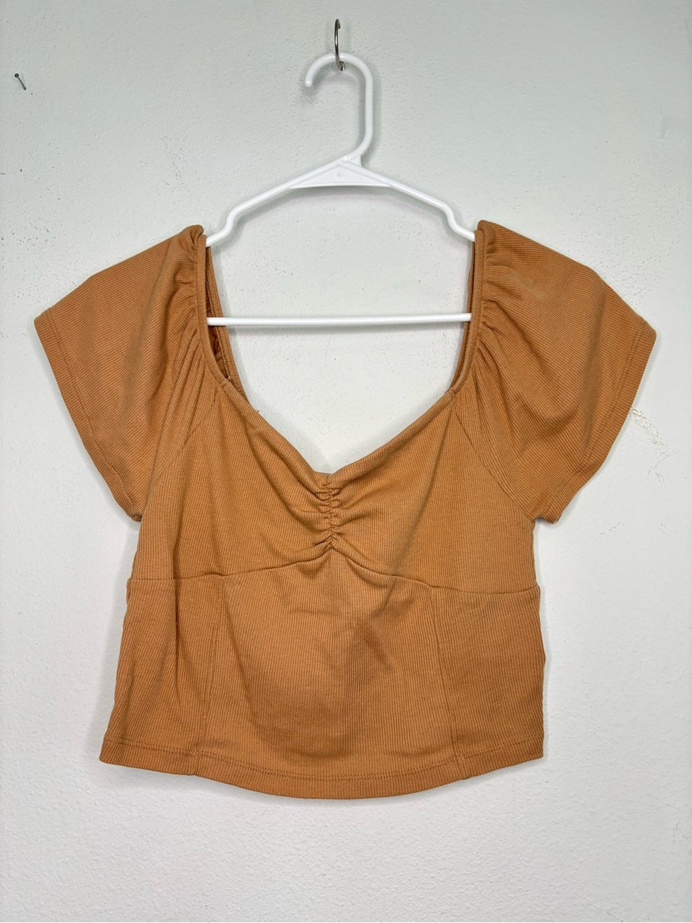 AMERICAN EAGLE TAN RIBBED OPEN NECK BLOUSE SZ SMALL